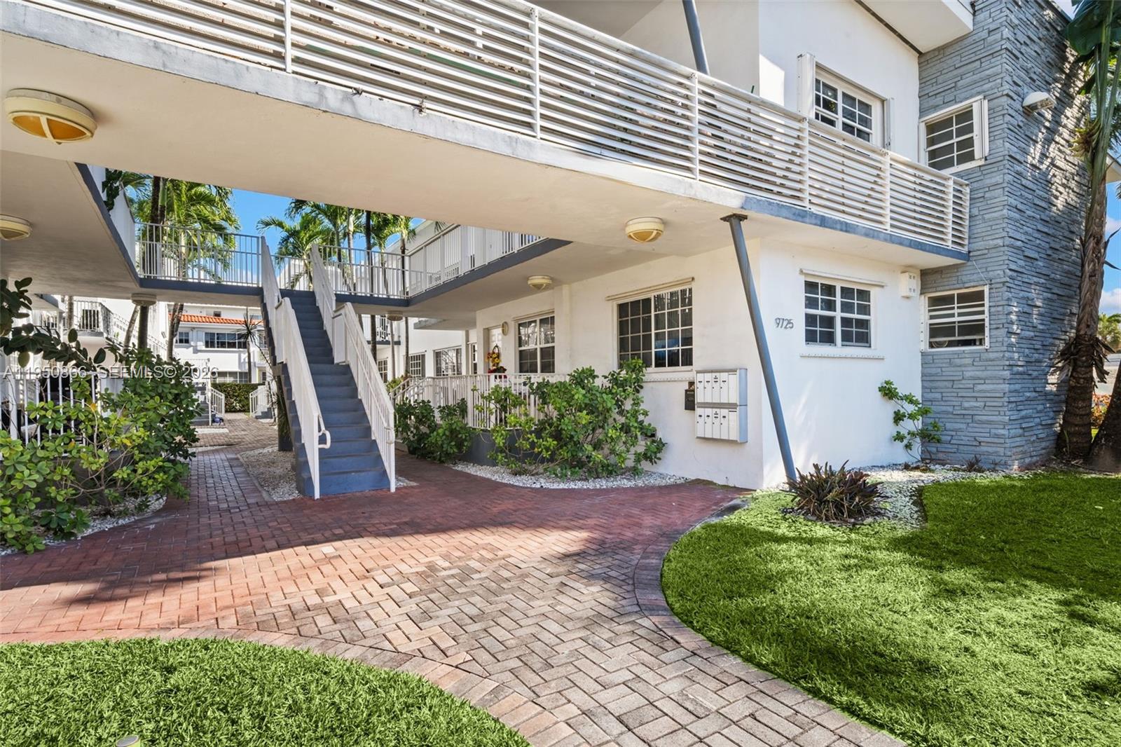 9725 Bay Harbor Ter 24