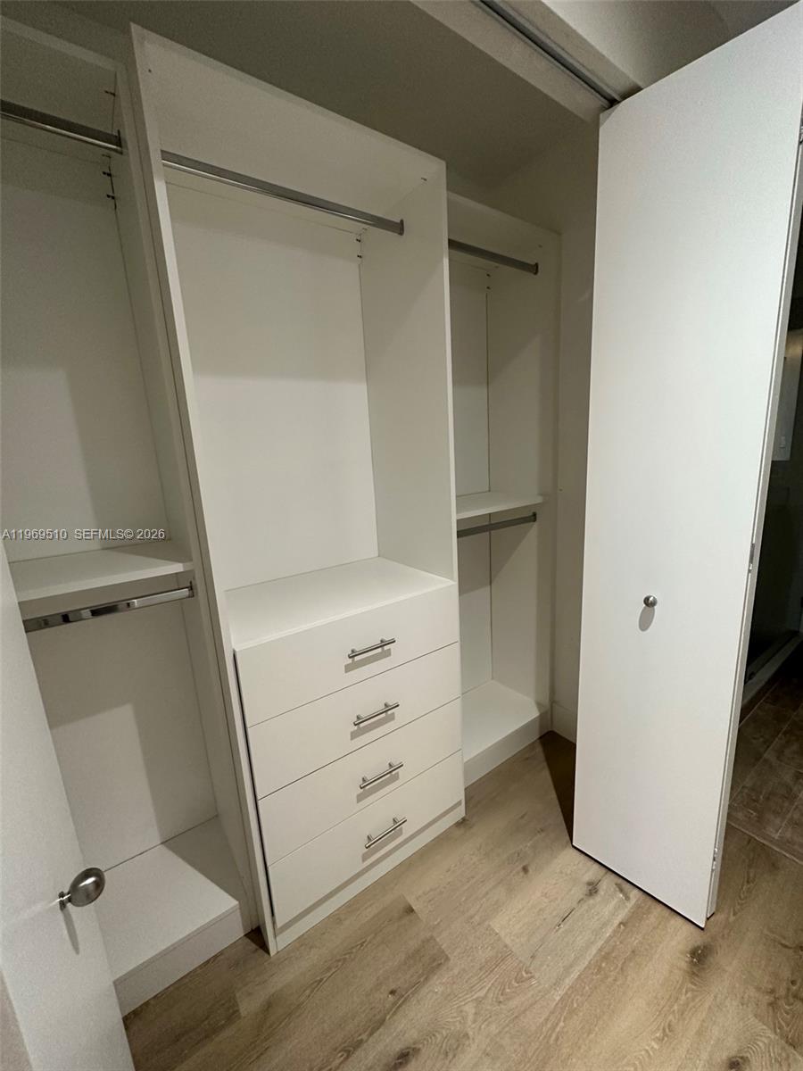 COURTS BRICKELL KEY CONDO - Residential Lease