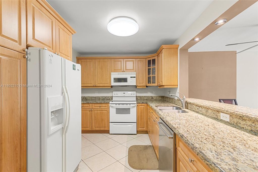 Photo of 424 SE 10th St #104, Dania Beach, FL 33004 (MLS # A11602210)