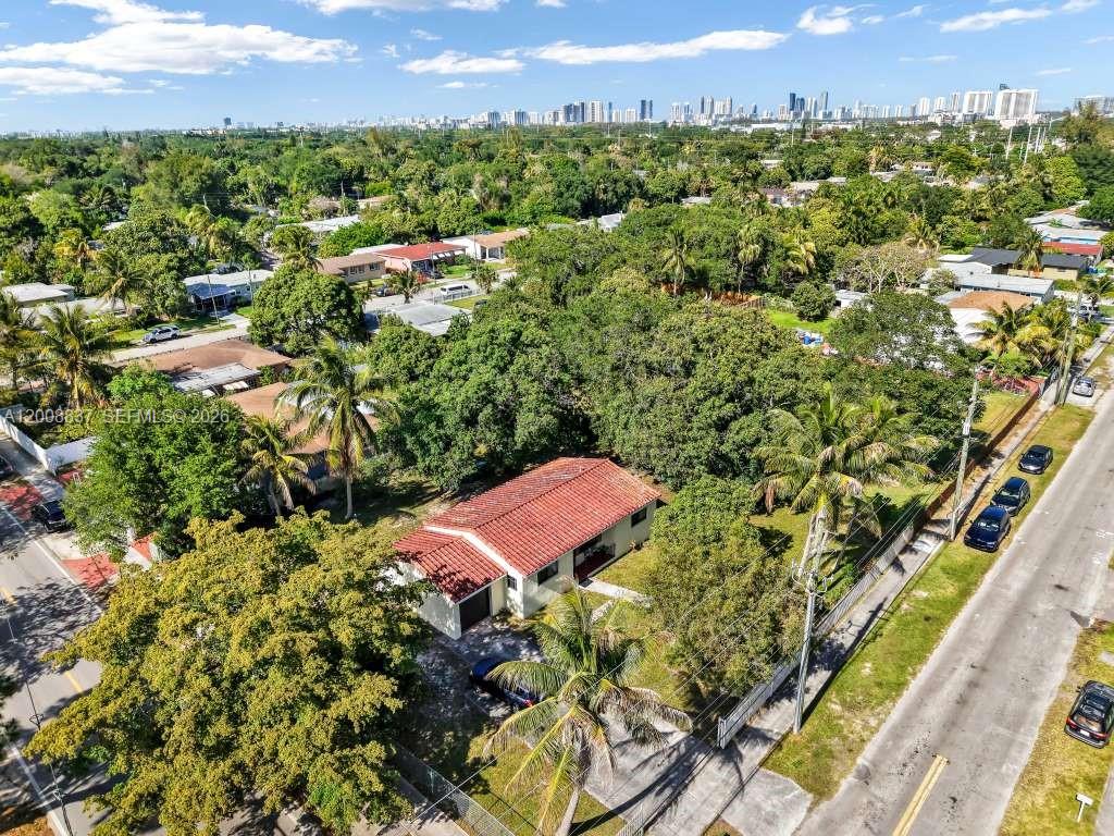 ARCH CREEK ESTS - Residential