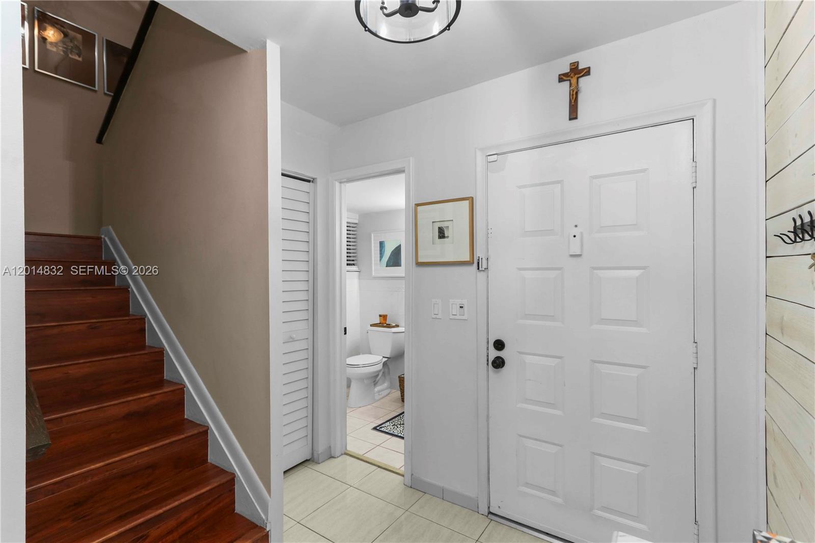 KINGS COURT WEST - Residential
