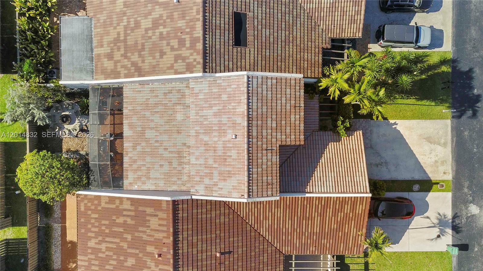 KINGS COURT WEST - Residential