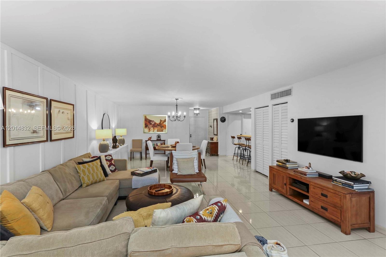 KINGS COURT WEST - Residential