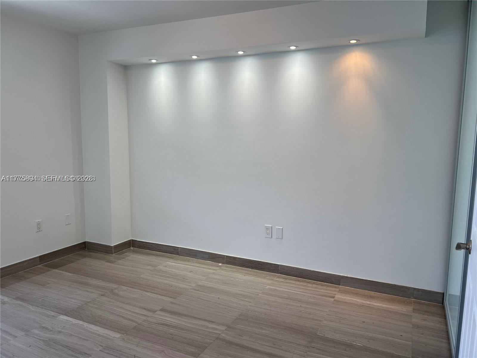 WATERVIEW CONDO - Land