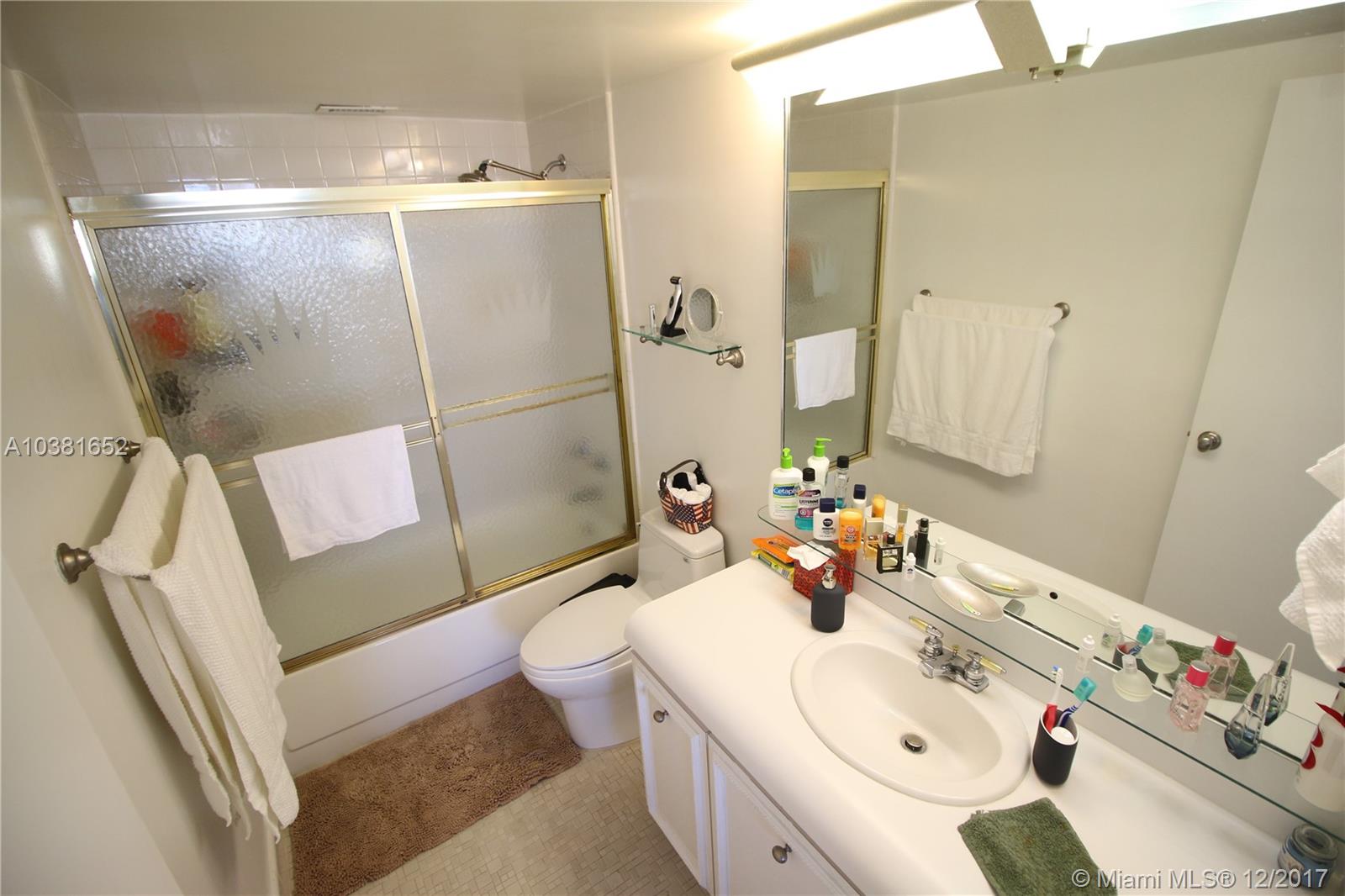 KING COLE CONDO - Residential Lease