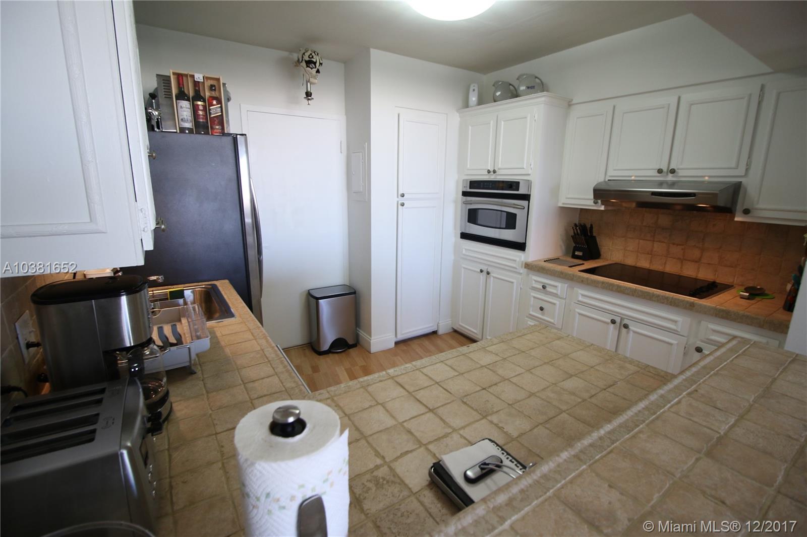 KING COLE CONDO - Residential Lease