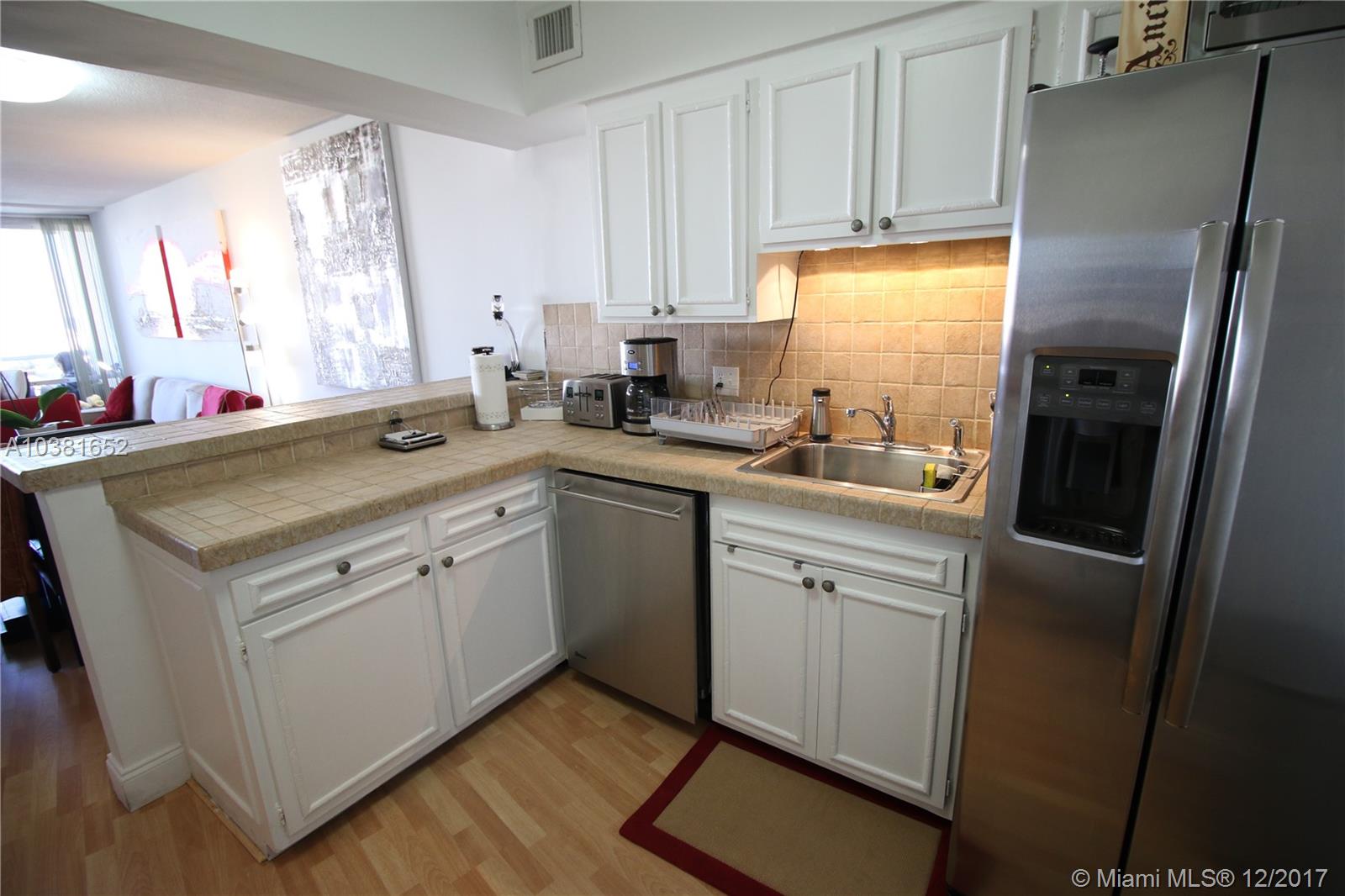 KING COLE CONDO - Residential Lease