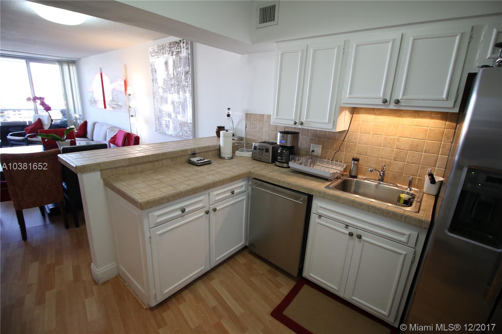 KING COLE CONDO - Residential Lease