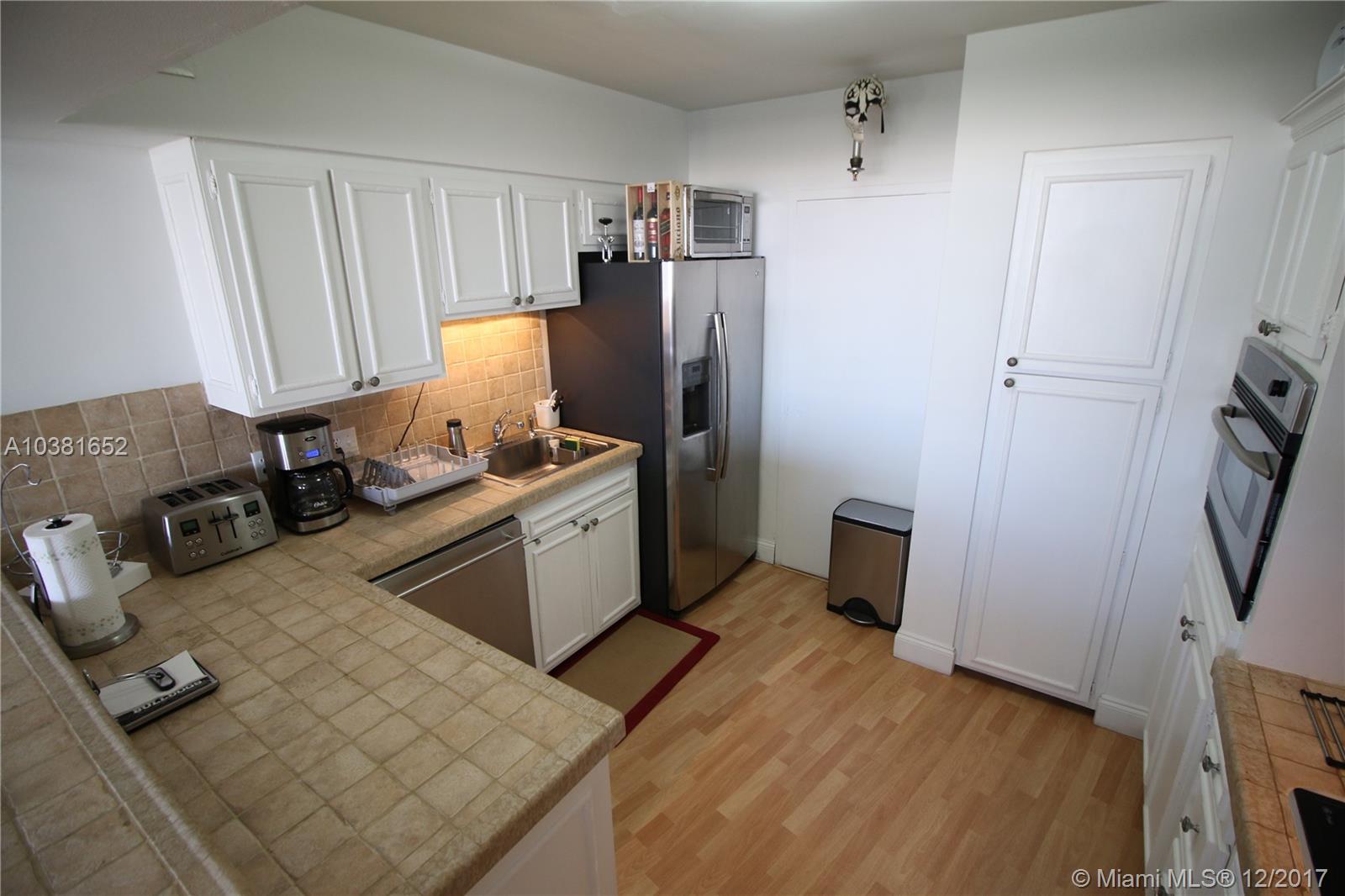 KING COLE CONDO - Residential Lease