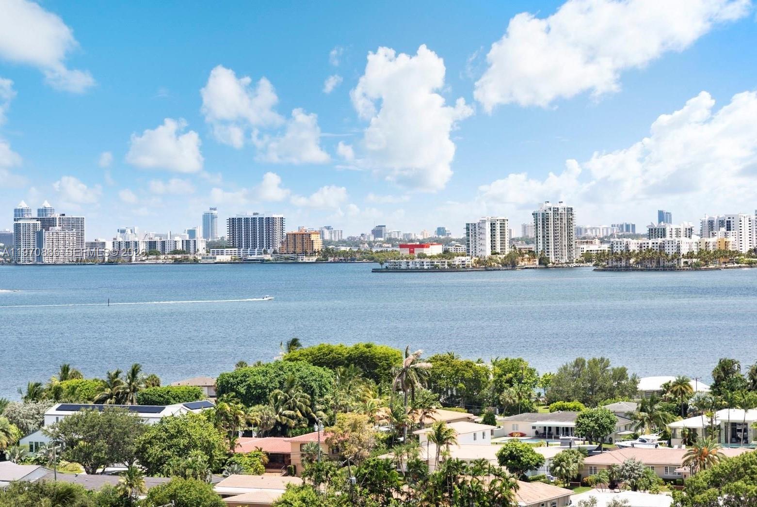 TOWERS OF QUAYSIDE CONDO - Residential