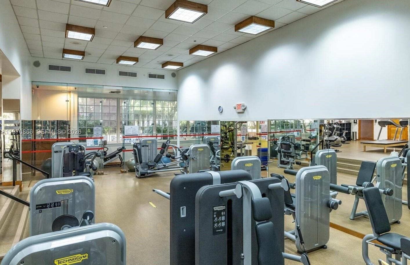 TOWERS OF QUAYSIDE CONDO - Residential