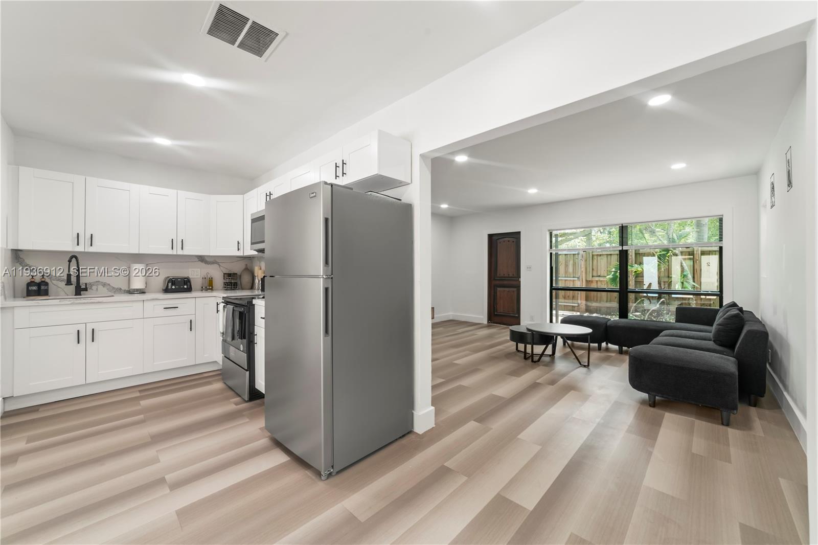 CROISSANT PARK - Residential Income