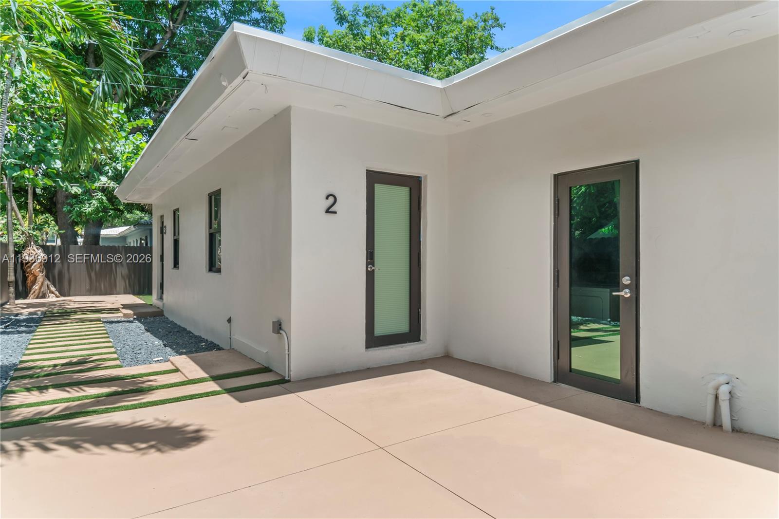 CROISSANT PARK - Residential Income