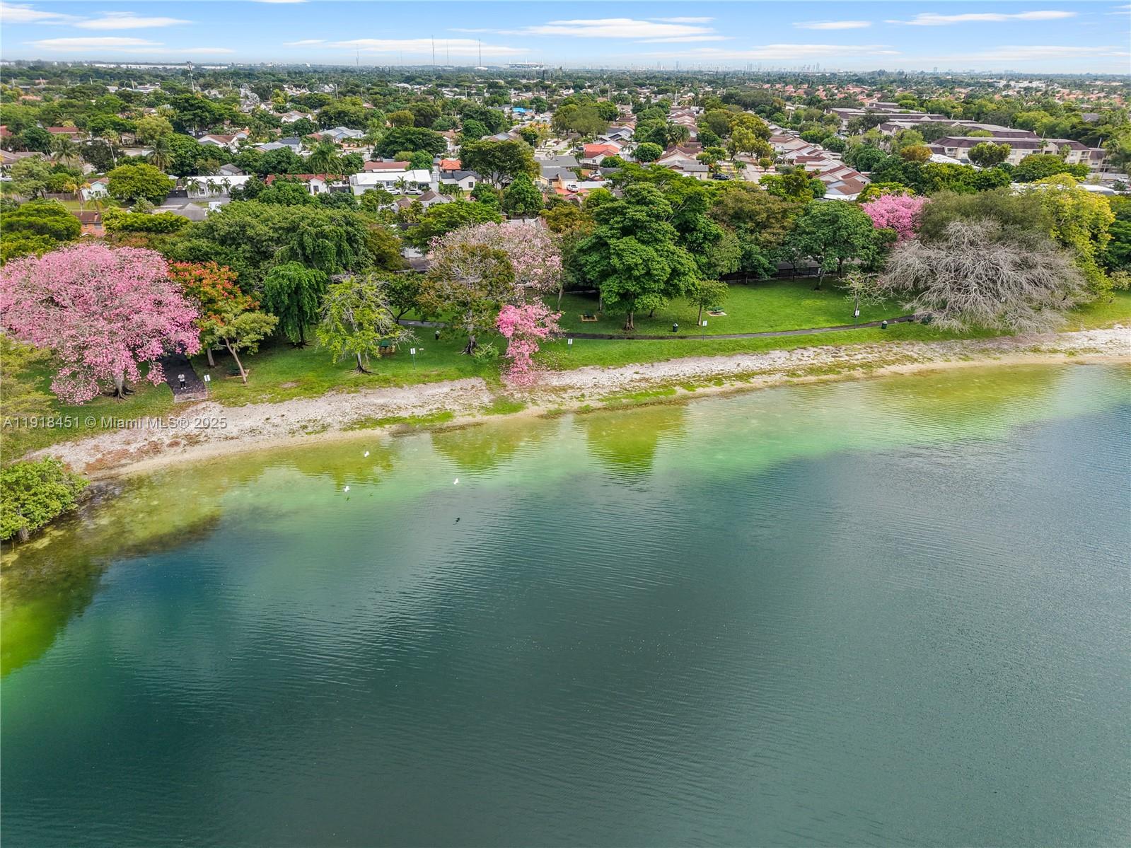 COUNTRY LAKE MANORS SEC 3 - Residential