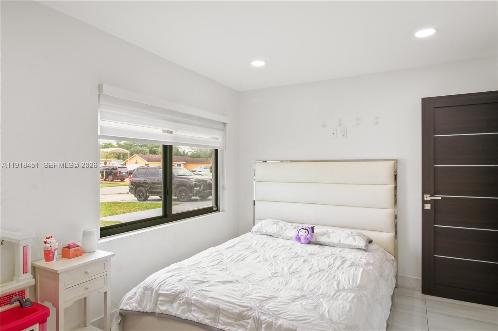 COUNTRY LAKE MANORS SEC 3 - Residential