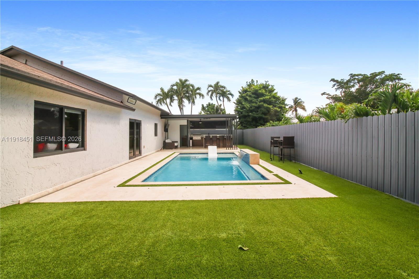 COUNTRY LAKE MANORS SEC 3 - Residential