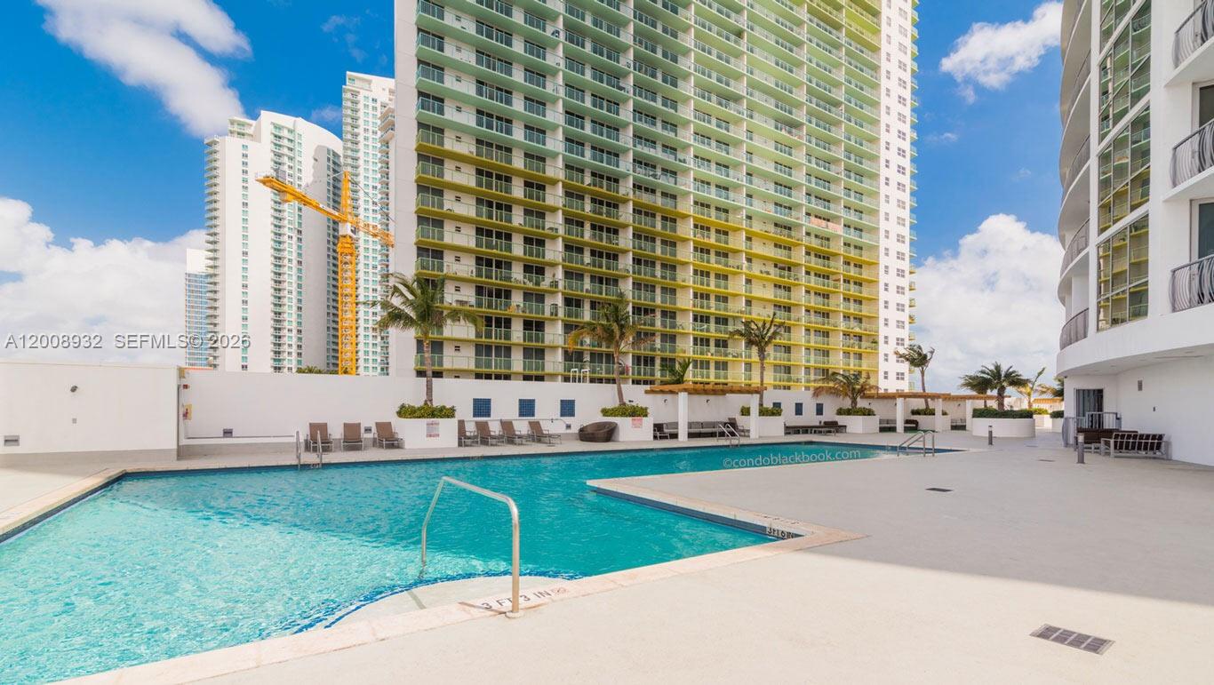 1750 N Bayshore Dr 2514