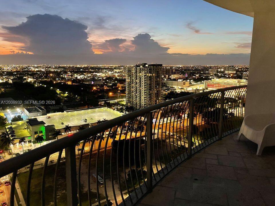 1750 N Bayshore Dr 2514