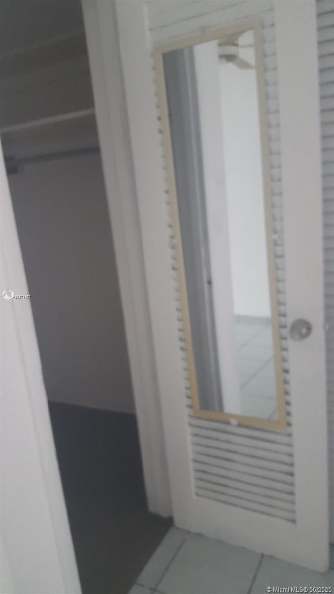 719 EUCLID APTS CONDOMINI - Residential Lease