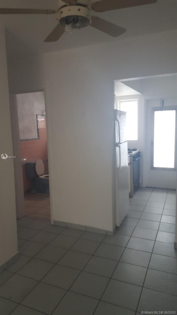 719 EUCLID APTS CONDOMINI - Residential Lease