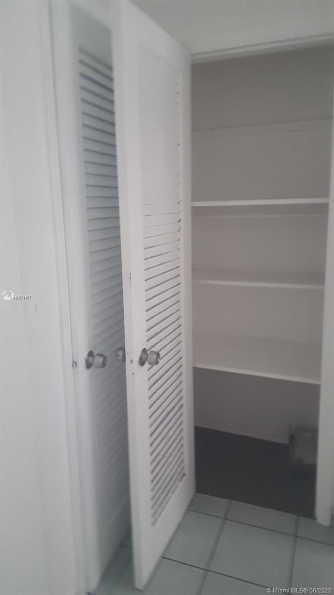 719 EUCLID APTS CONDOMINI - Residential Lease