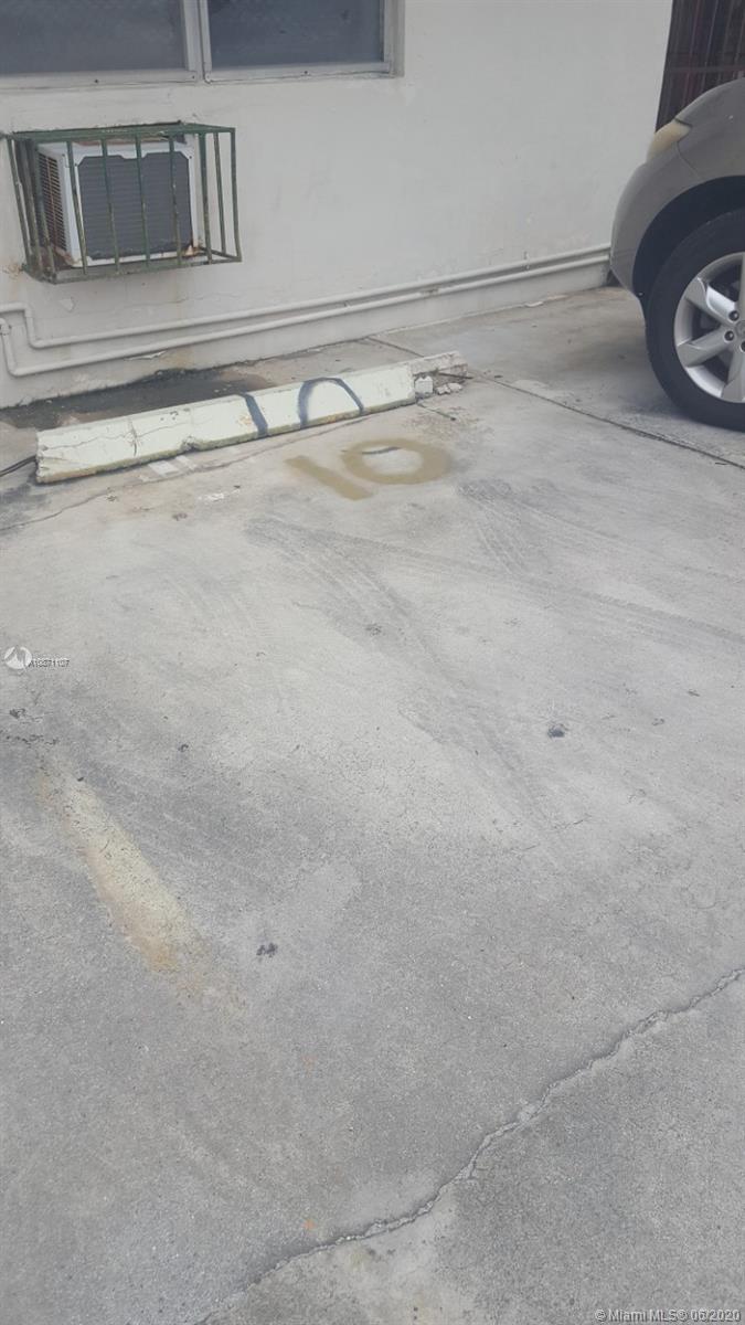 719 EUCLID APTS CONDOMINI - Residential Lease