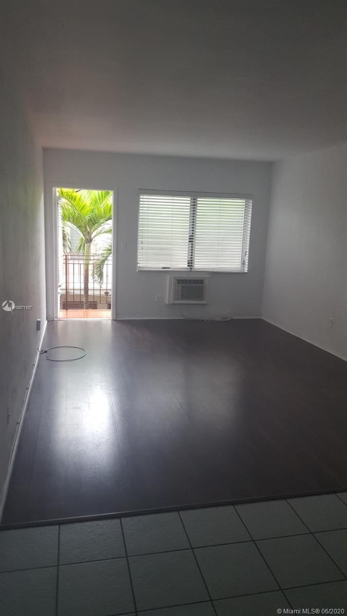 719 EUCLID APTS CONDOMINI - Residential Lease