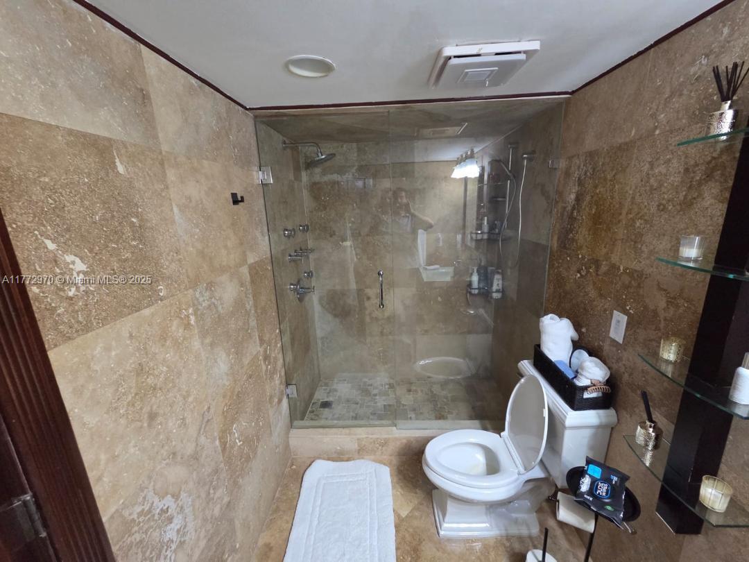 LA PERLA CONDO - Residential