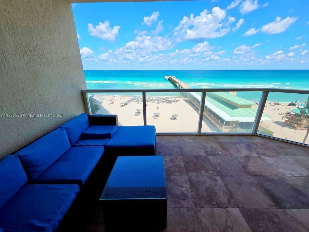 LA PERLA CONDO - Residential