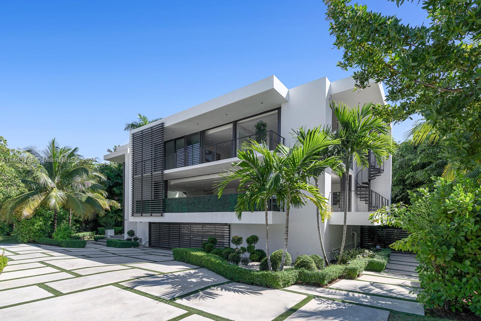 Property for Sale at 420 N Hibiscus Dr, Miami Beach, Miami-Dade County, Florida - Bedrooms: 5 
Bathrooms: 7  - $9,850,000
