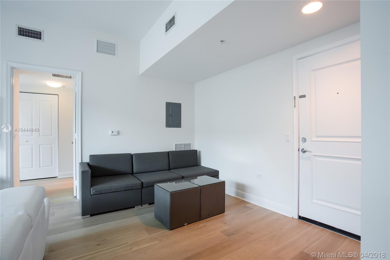 PLATINUM CONDO - Residential