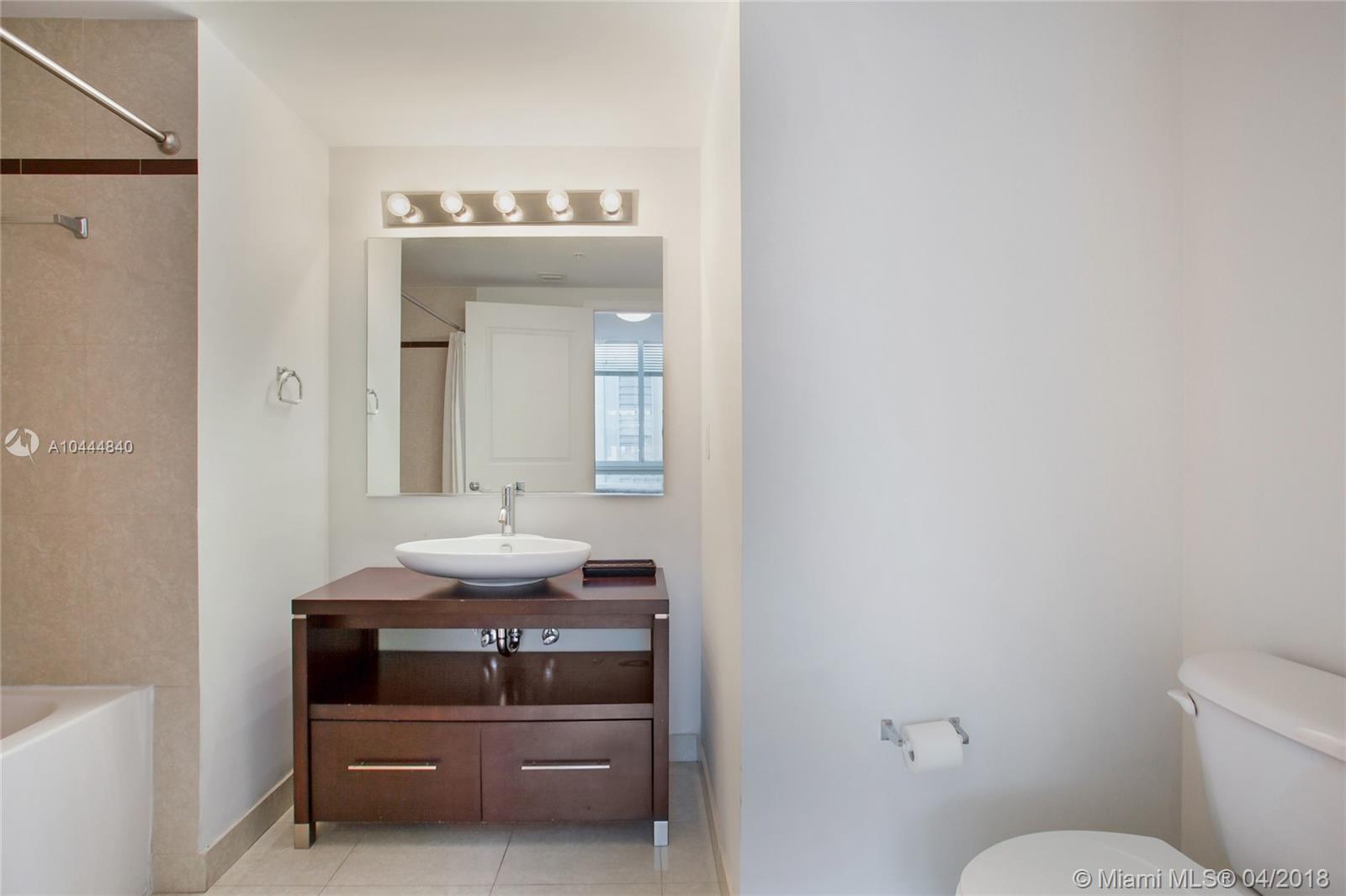 PLATINUM CONDO - Residential
