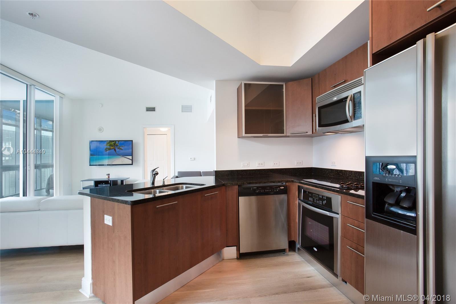 PLATINUM CONDO - Residential
