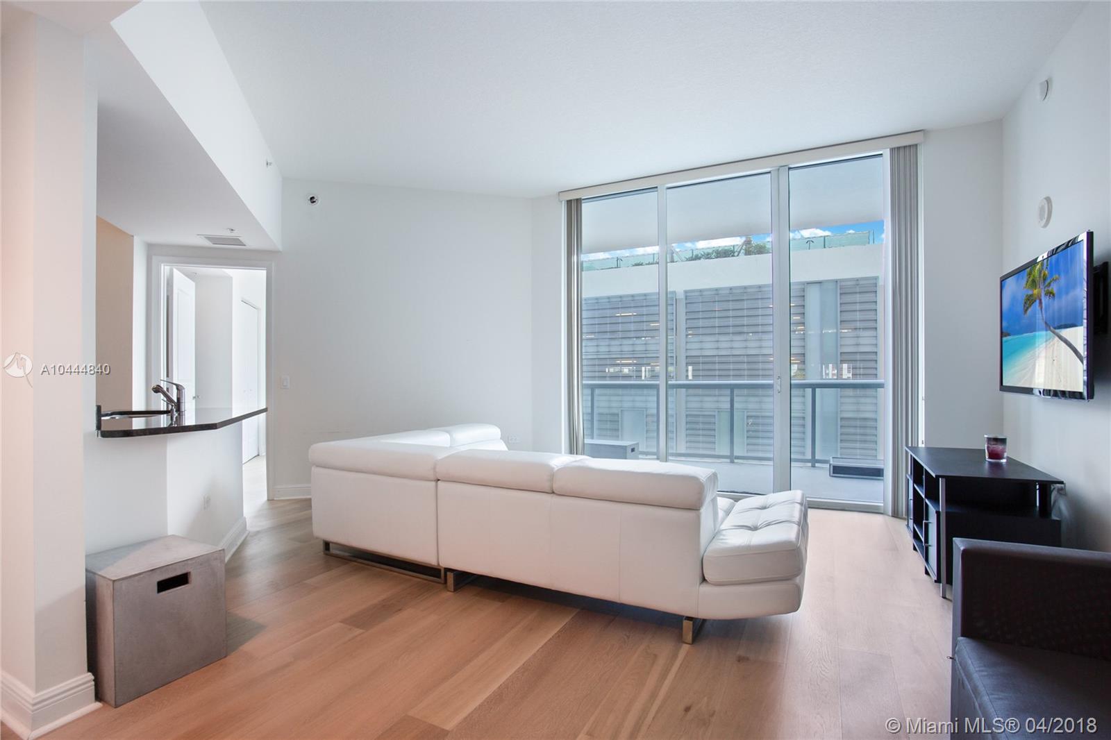 PLATINUM CONDO - Residential