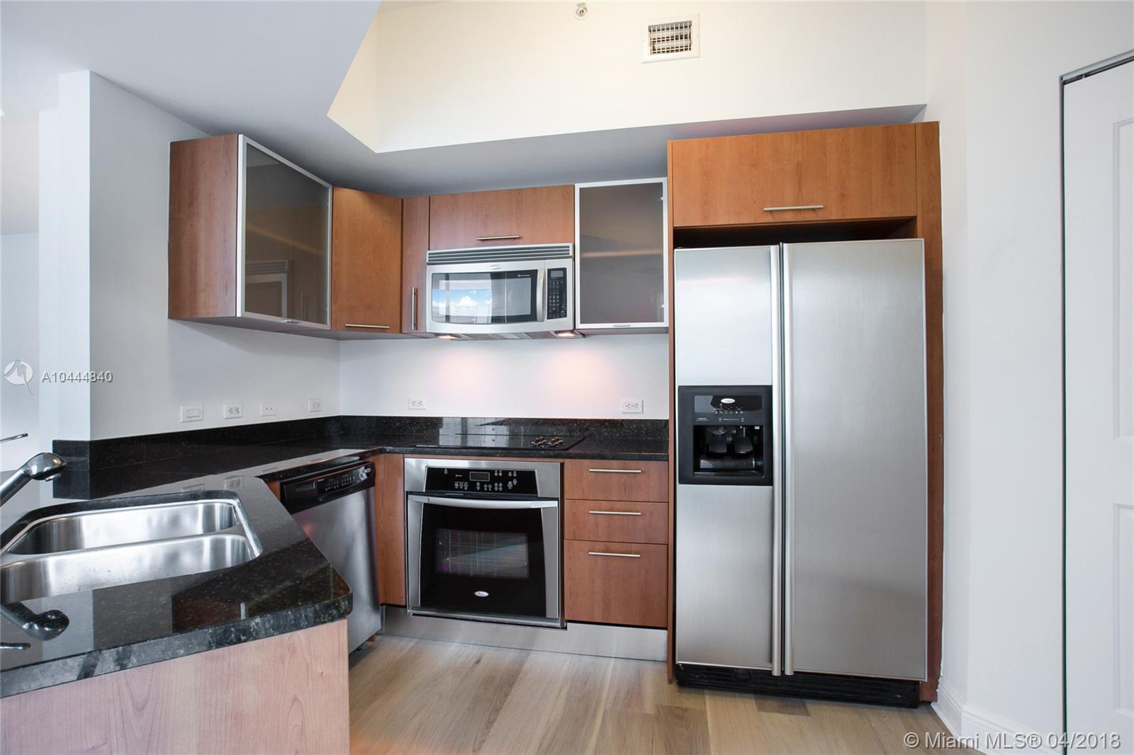 PLATINUM CONDO - Residential