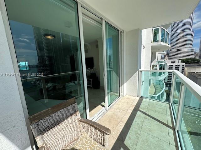BRICKELL ON THE RIVER N T - Residential Lease