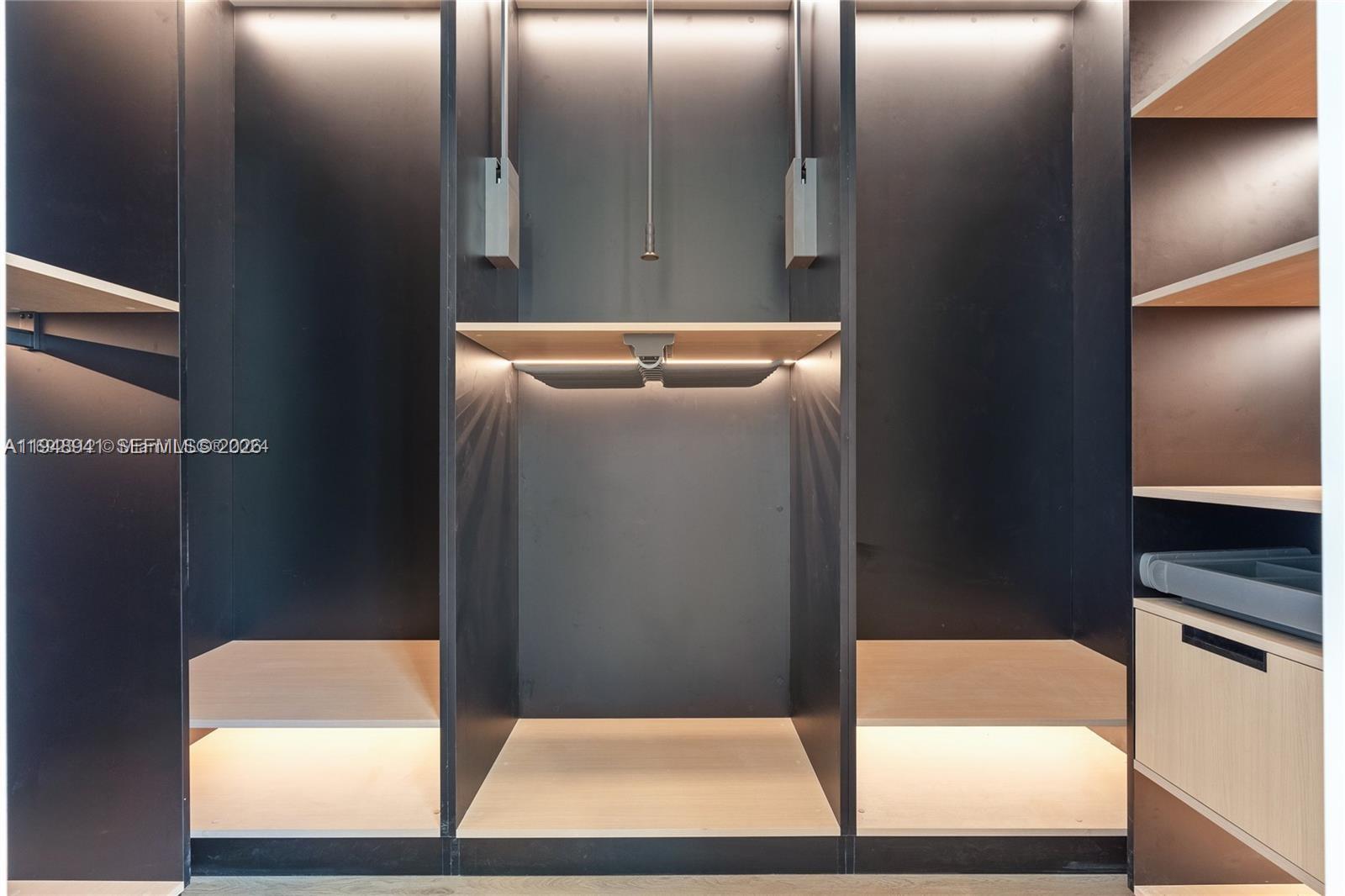 RIO VISTA ISLES - Land