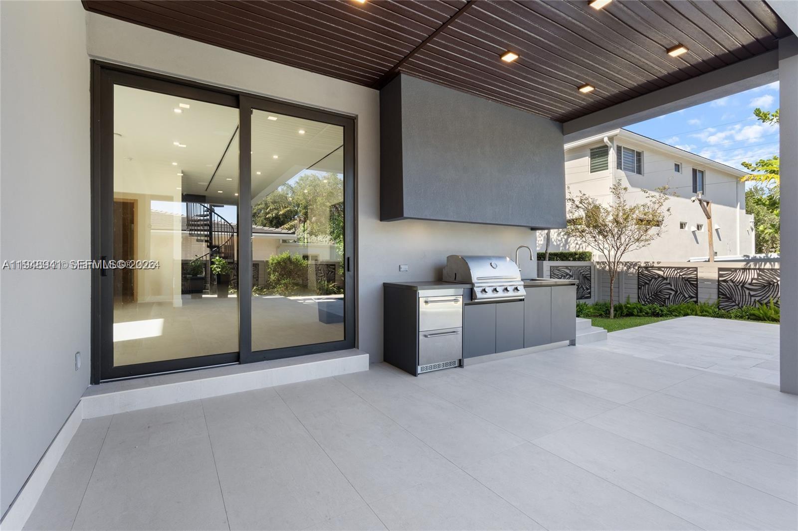 RIO VISTA ISLES - Land