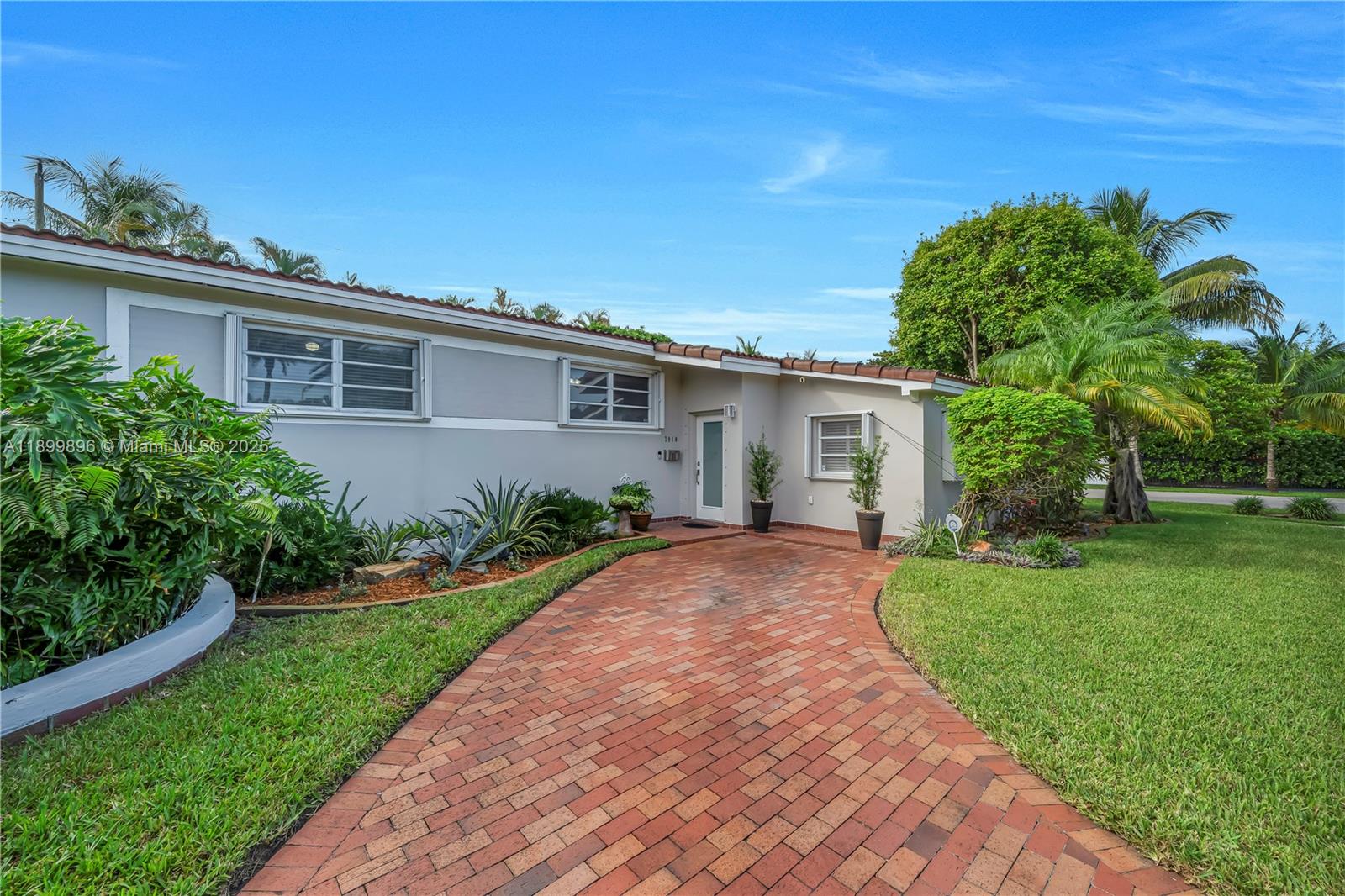 MIRACLE MANOR 4TH ADDN - Residential