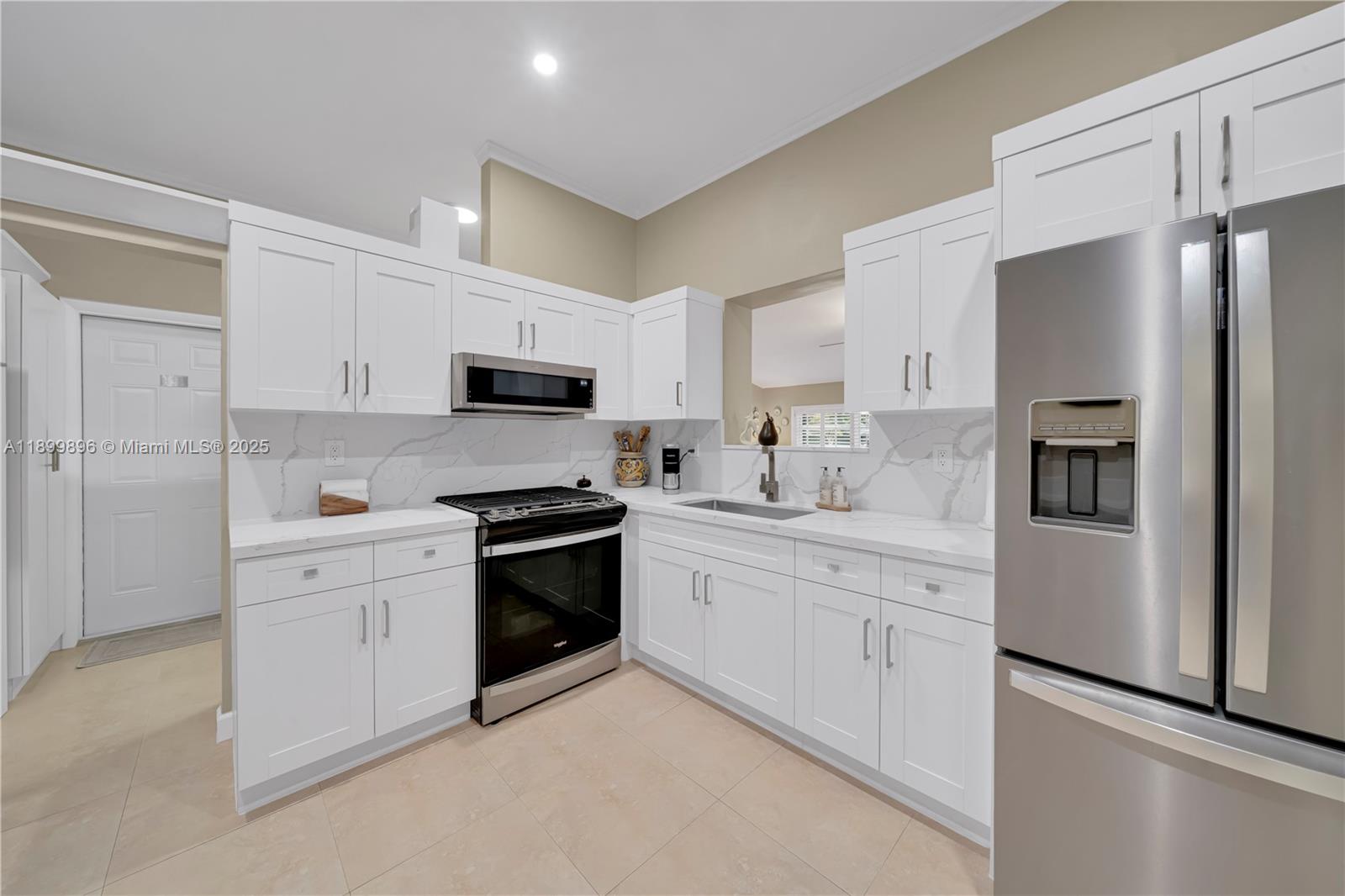 MIRACLE MANOR 4TH ADDN - Residential