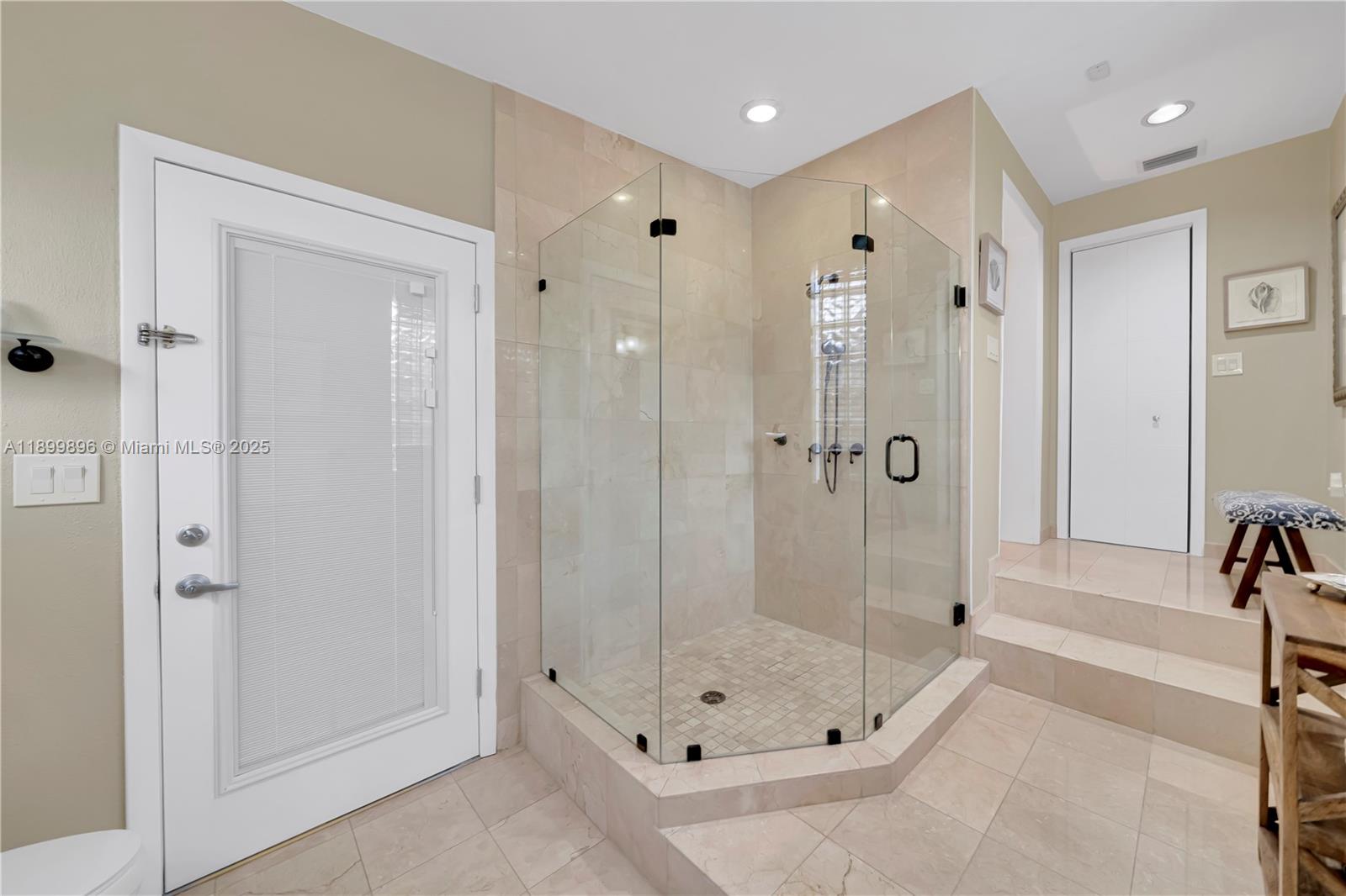 MIRACLE MANOR 4TH ADDN - Residential