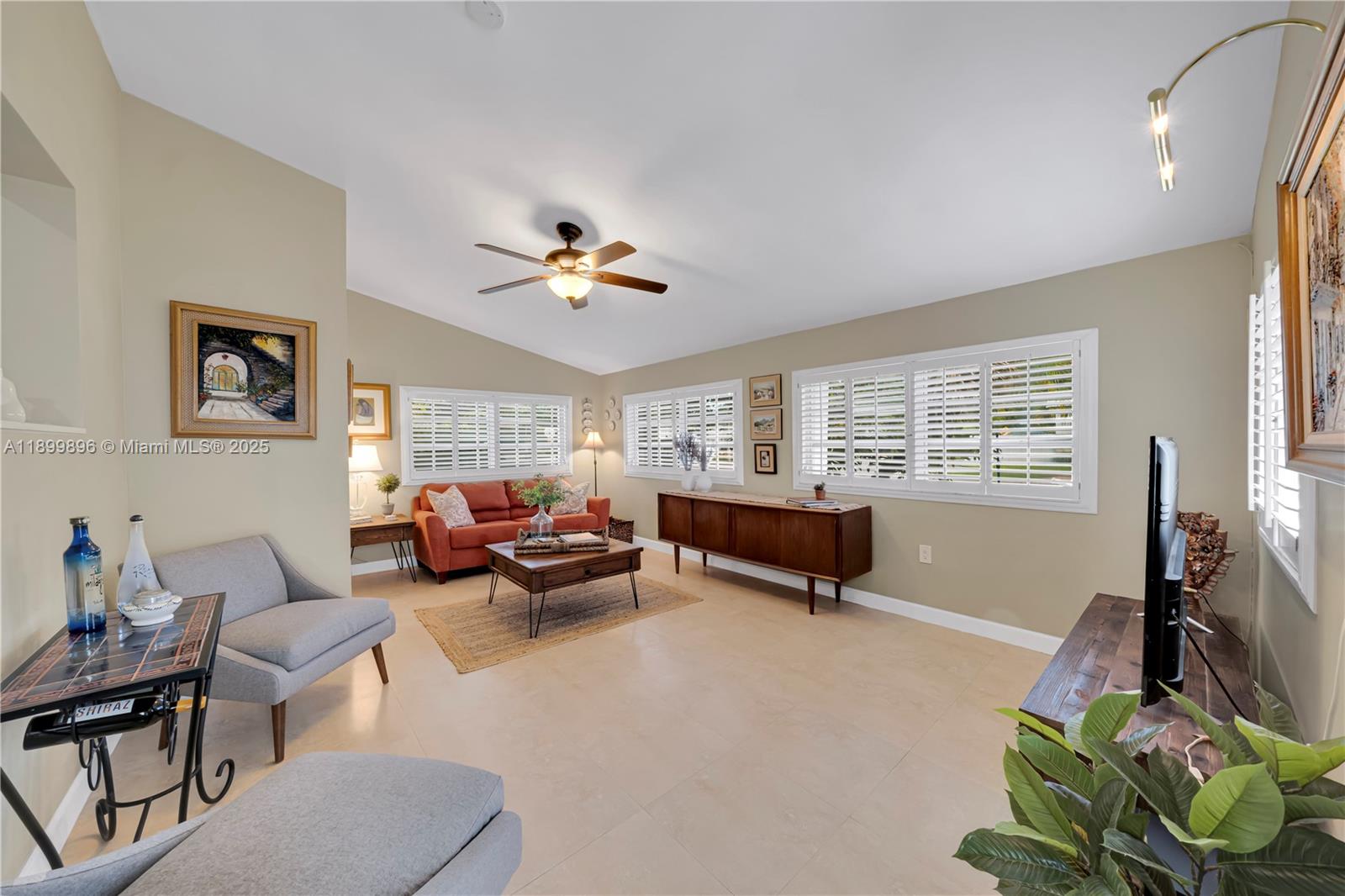 MIRACLE MANOR 4TH ADDN - Residential