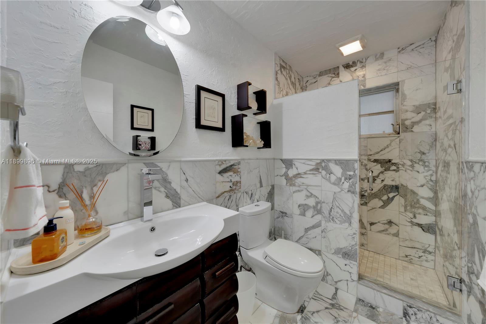 MIRACLE MANOR 4TH ADDN - Residential