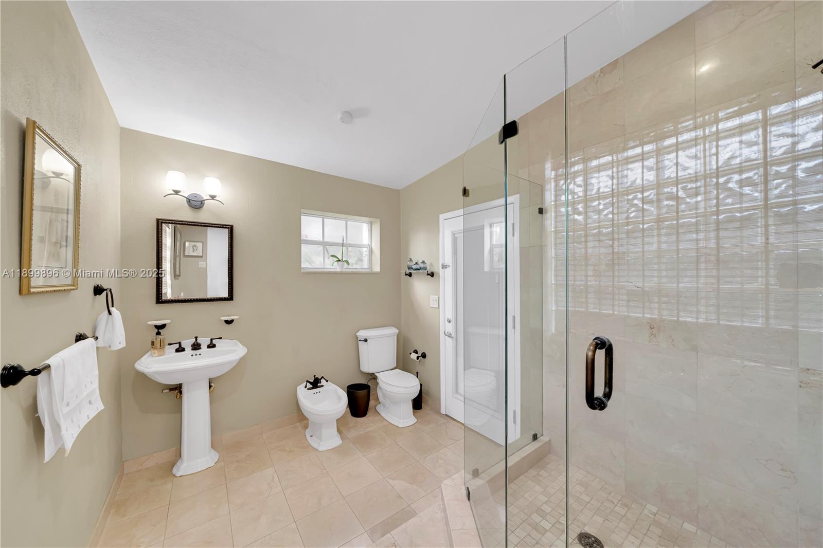 MIRACLE MANOR 4TH ADDN - Residential