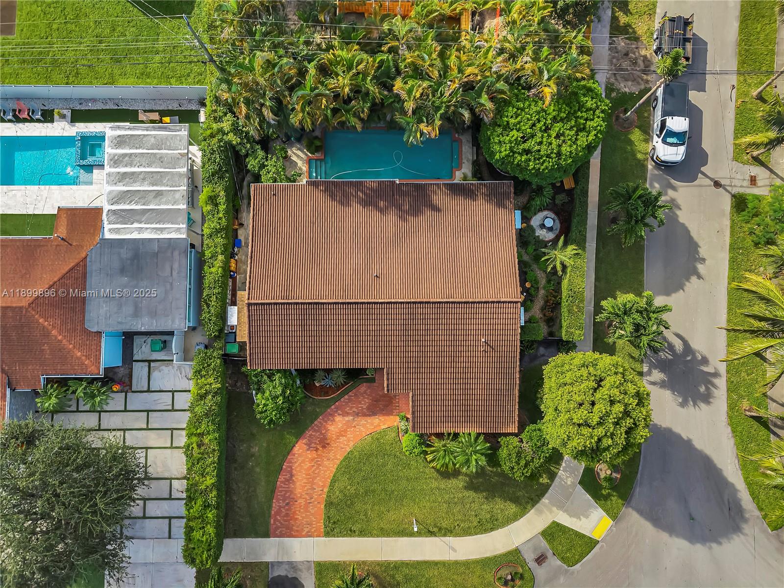 MIRACLE MANOR 4TH ADDN - Residential