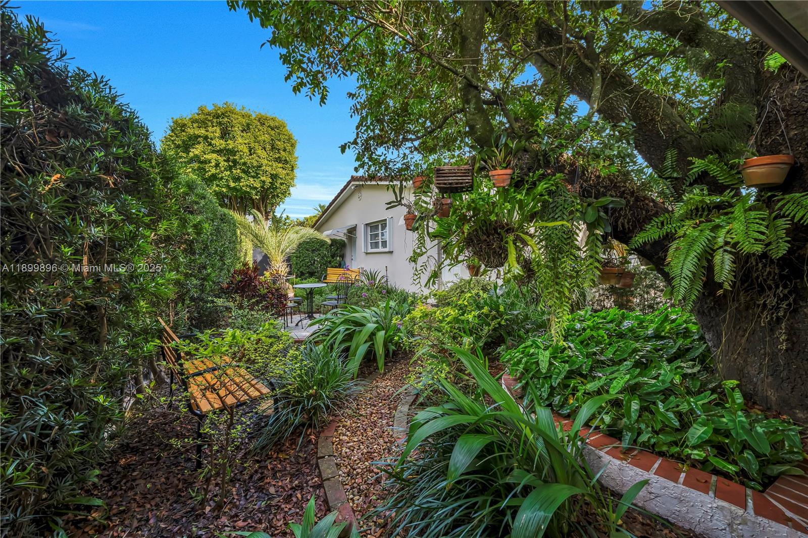 MIRACLE MANOR 4TH ADDN - Residential