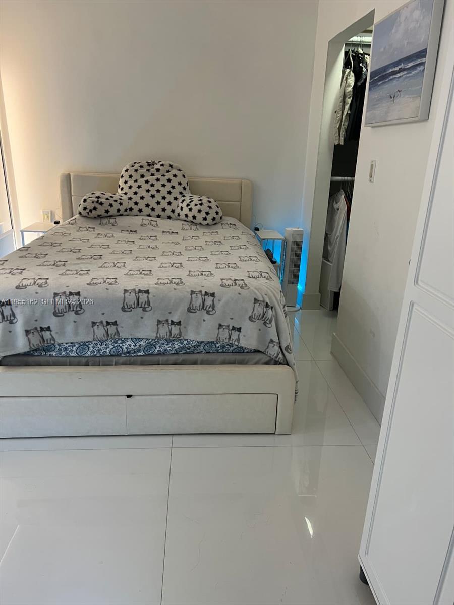 246 Poinciana Dr 504