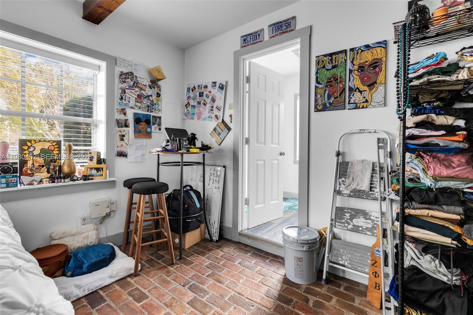 INWOOD - NO 1 - Residential