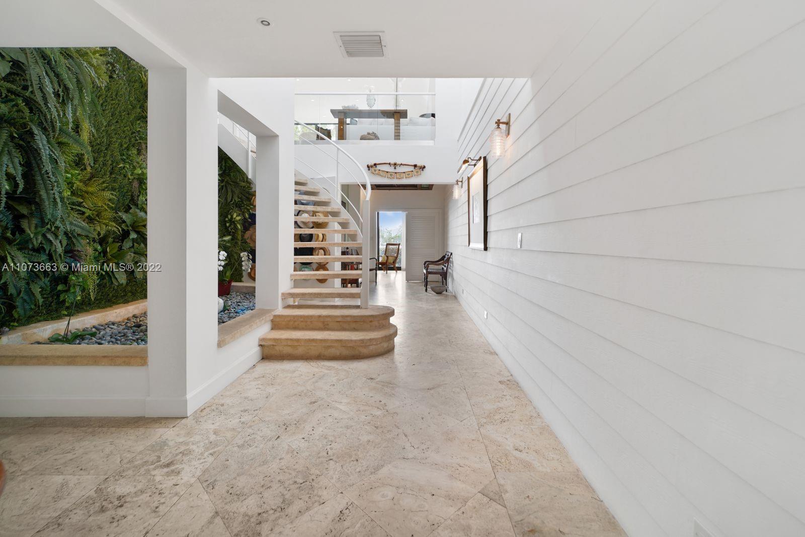 ONE THOUSAND VENETIAN WAY - Residential