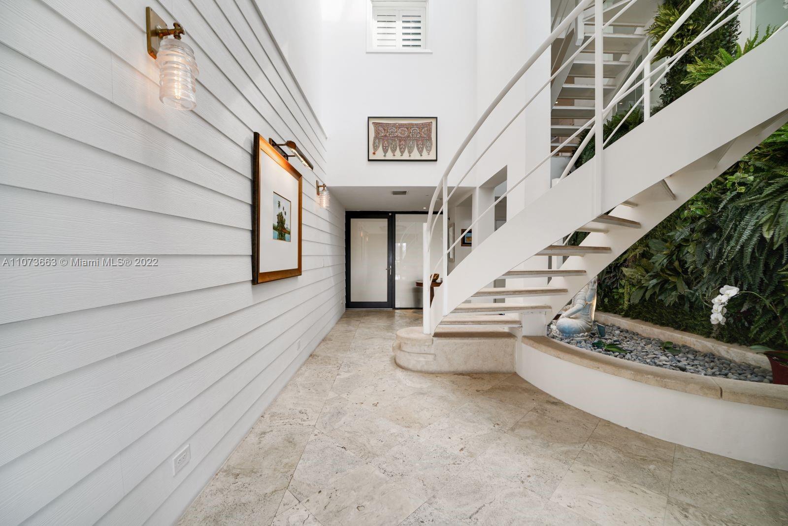 ONE THOUSAND VENETIAN WAY - Residential